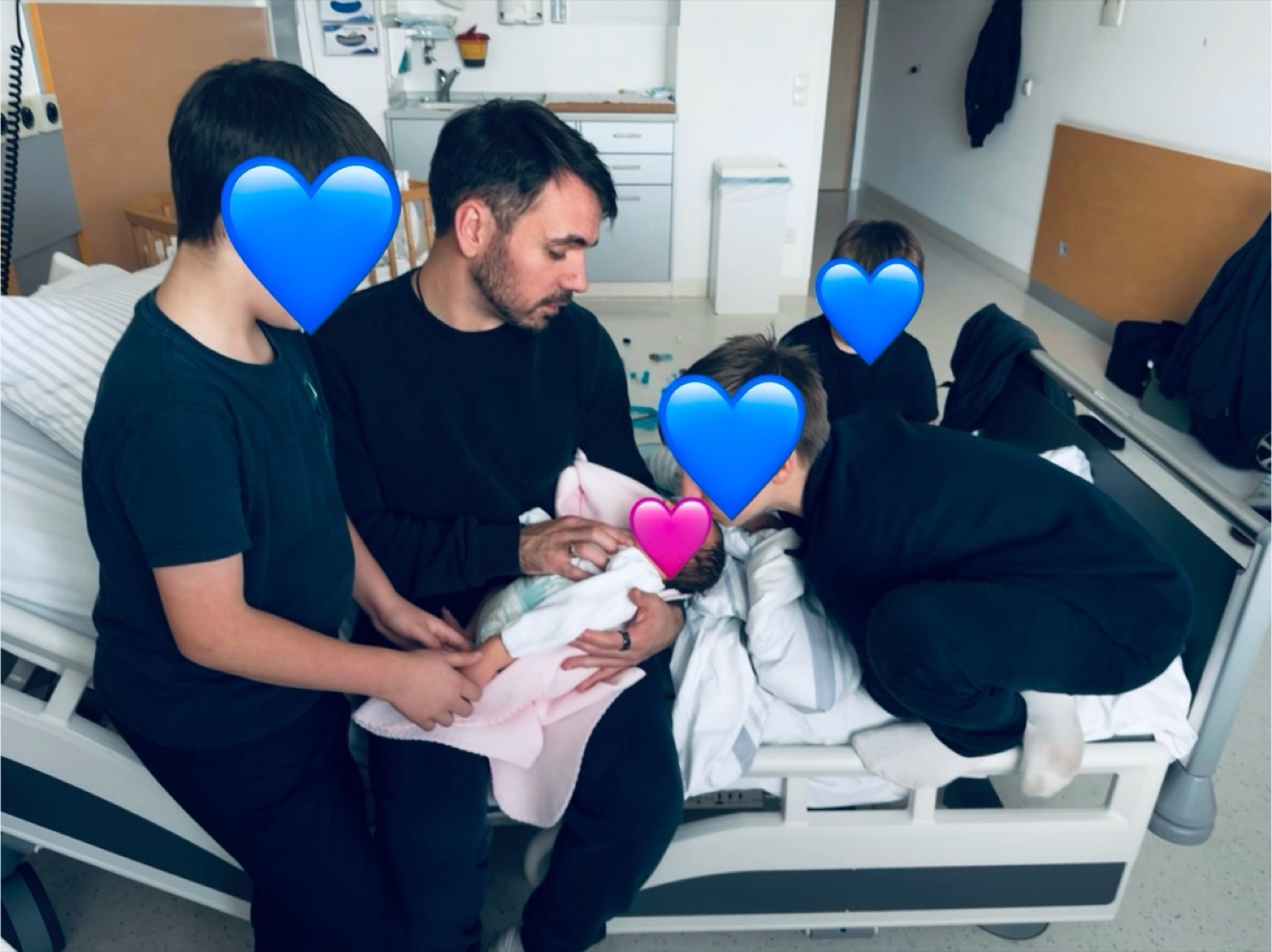 Sergius mit seinen vier Kindern